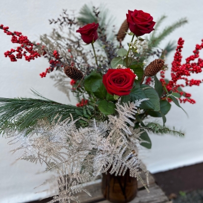 Red Rose & Berry Vase