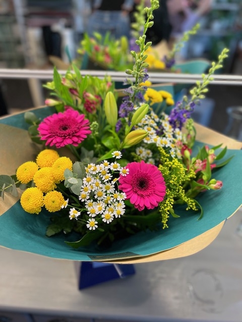 Summer Handtied