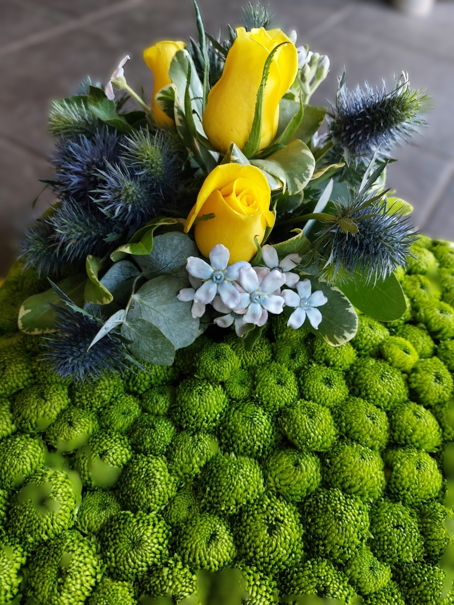 Golf green funeral tribute