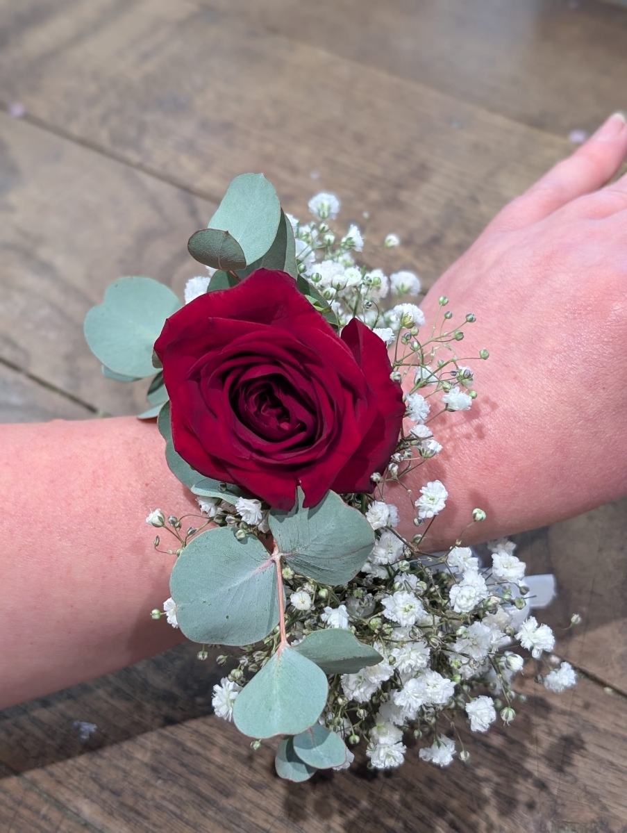 Gypsophelia & Rose cuff