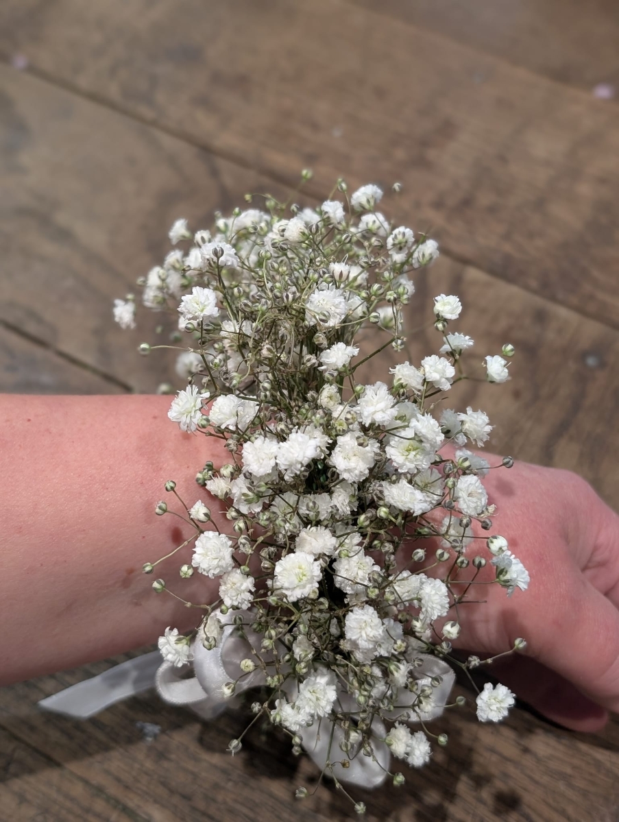 Gypsophila cuff