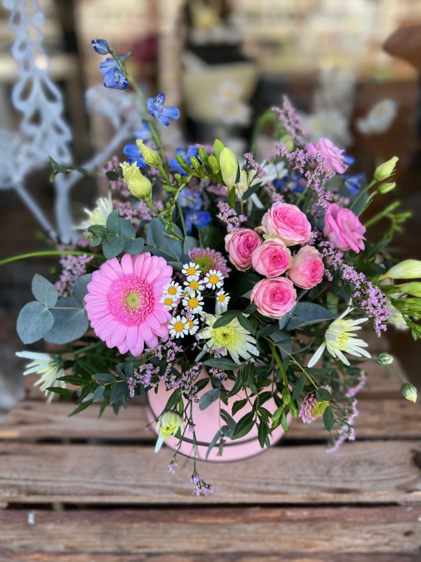 Cottage garden hatbox