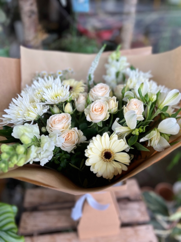 Pearl   Handtied