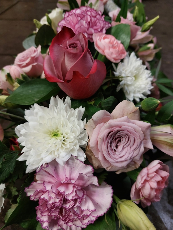 Pink & Cream Loose style Cross