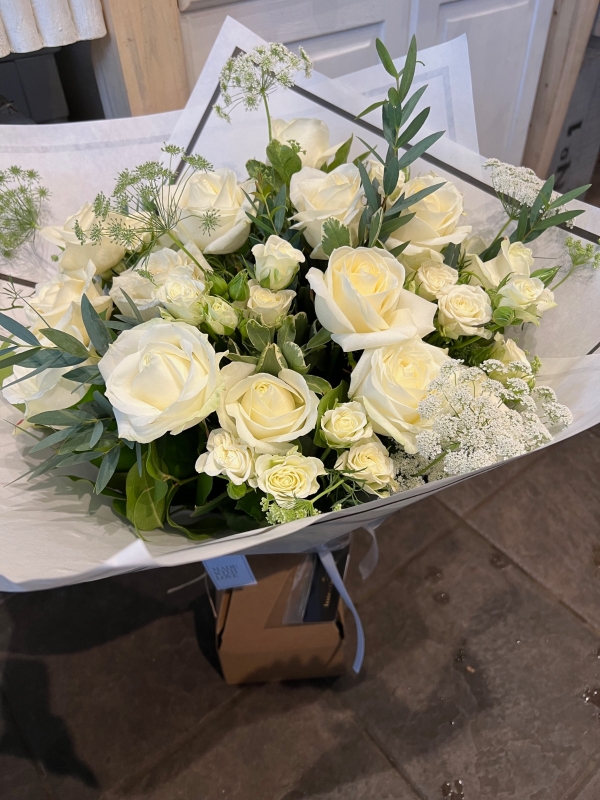 Pure love   Rose Handtied