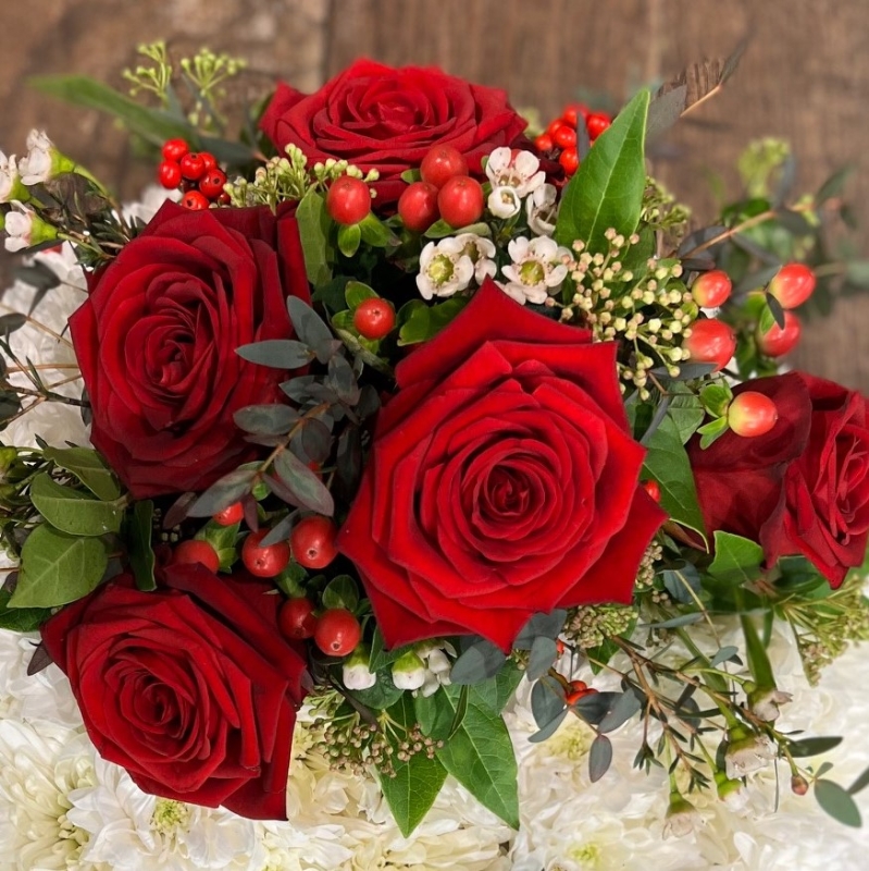 Red & White based Posy