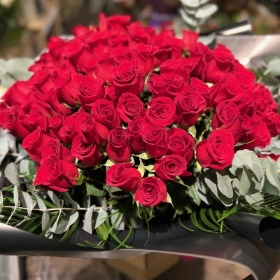 50 Roses Handtied