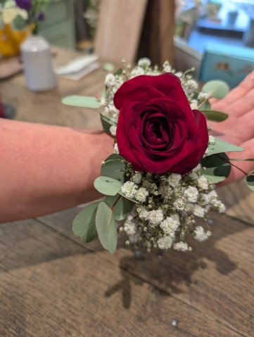 Gypsophelia & Rose cuff