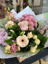 Strawberry's & Cream Handtied